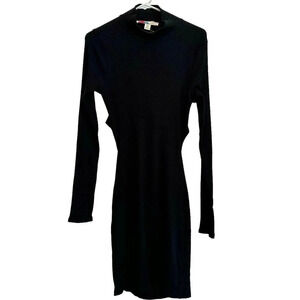 Free People Beach NWOT’s ribbed long sleeve bodycon dress,open back. Size large
